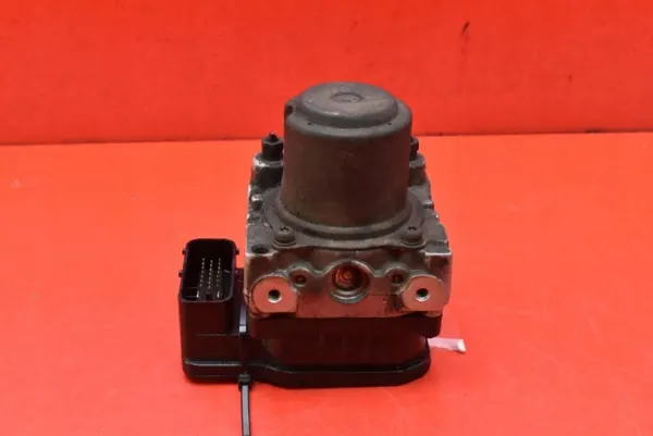 ABS-pumppu NK11 Honda Accord 7 VII 2.0 I-VTEC image 3