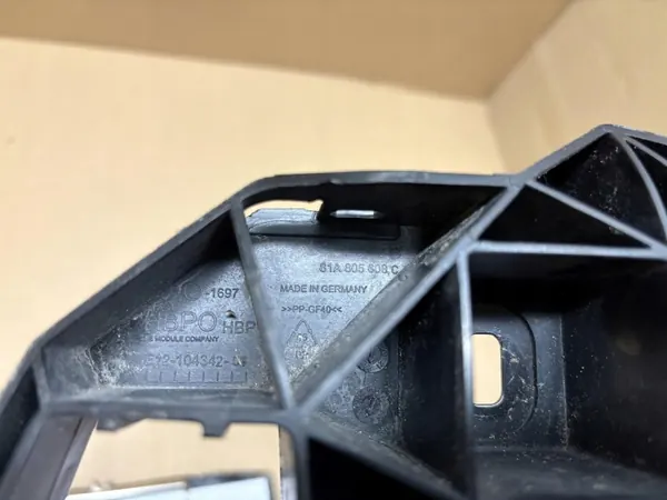 Support de Phare Audi Q2 81A Avant Droit 81A805608C image 7