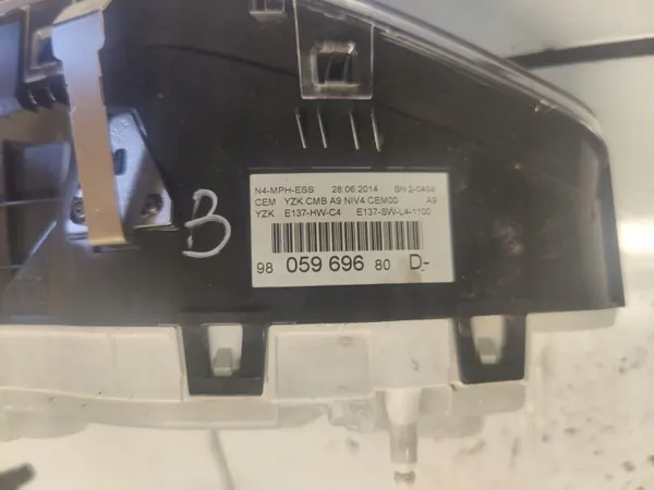 Peugeot 2008 Mittaristo OEM 9805969680 - Käytetty image 6