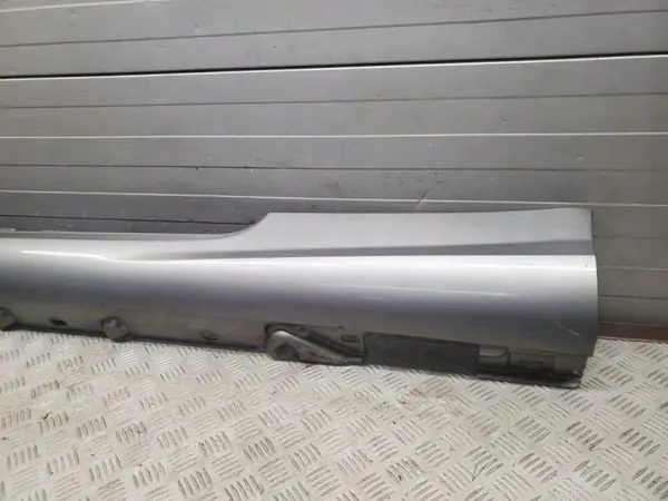 Capa de soleira esquerda OEM A2076901740 Mercedes-Benz image 8