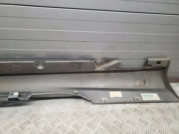 Capa de soleira esquerda OEM A2076901740 Mercedes-Benz image 9
