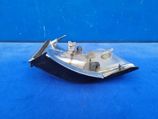 Toyota OEM A81610-32070 Sijaintivalo Etu Oikea image 8