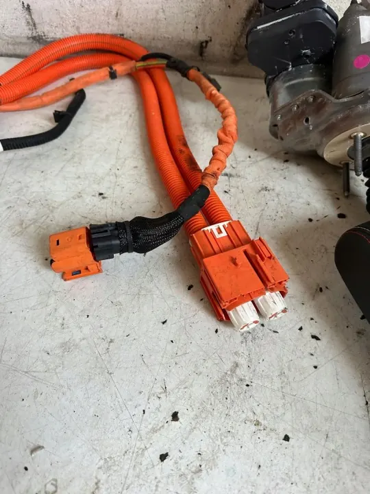 Tomada de carga Renault Megane V E-Tech OEM 296950132R image 5
