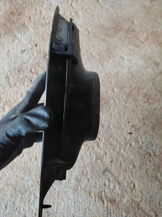 Admission d'air Land Rover Range Rover Sport L320 OEM 22090900 image 3