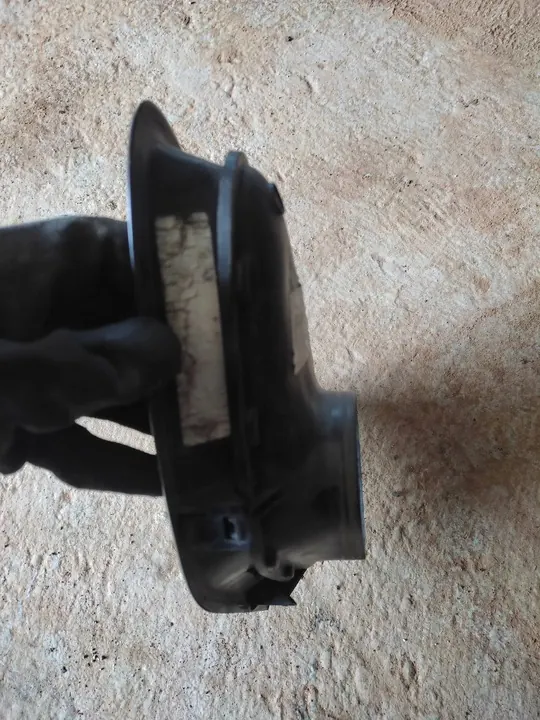 Admission d'air Land Rover Range Rover Sport L320 OEM 22090900 image 4