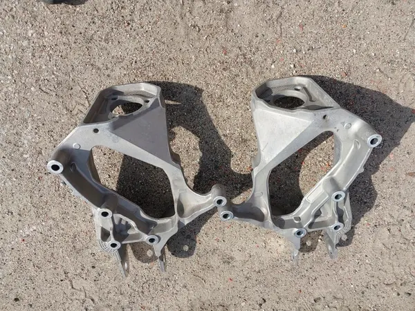 Support de montage Scania pour coussin d'air OEM 1484111 image 1