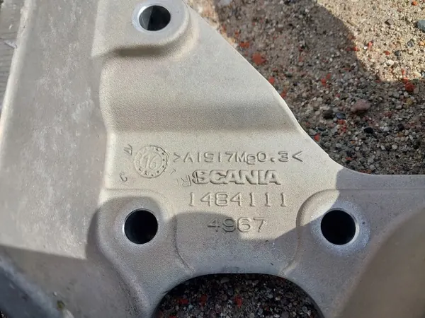 Support de montage Scania pour coussin d'air OEM 1484111 image 2