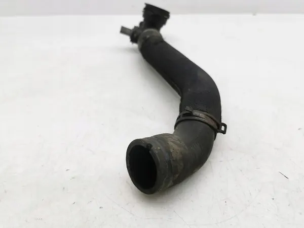 Audi A7 S7 4G 2013 Jäähdyttimen letku image 3