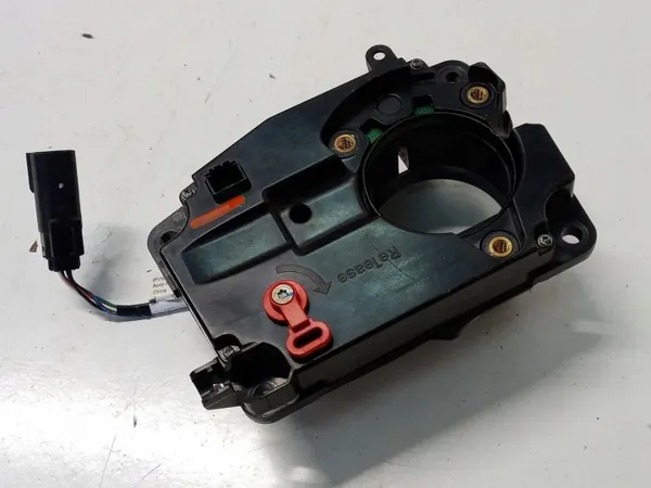 Tesla S Laadpoort OEM 1061353-00-E - Gebruikt image 3