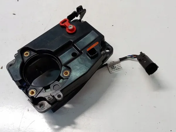 Tesla S Laadpoort OEM 1061353-00-E - Gebruikt image 4