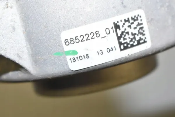 BMW I3 Hinterer rechter Stoßdämpferhalter OEM 33506852228 image 4
