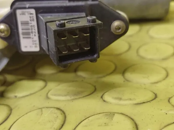 TOYOTA COROLLA E12 Elevador de vidro esquerdo 6982002150 image 3