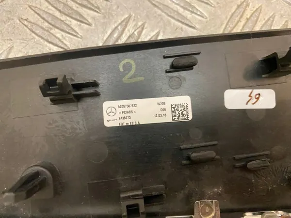 Panel de puerta trasera Mercedes-Benz GLC X253 OEM A2057307622 image 8