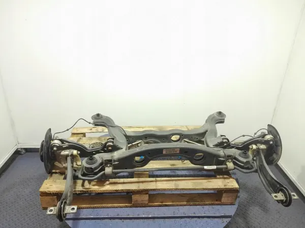 OEM Lochow-327001- Hinterachsschwinge für Mercedes GLA image 2