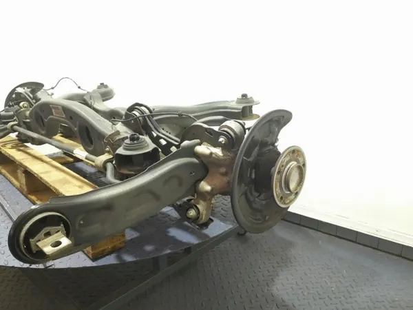 OEM Lochow-327001- Hinterachsschwinge für Mercedes GLA image 5