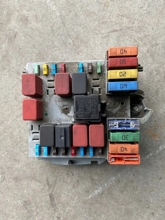 CAIXA DE FUSÍVEIS BOXER JUMPER DUCATO 06-14 image 1