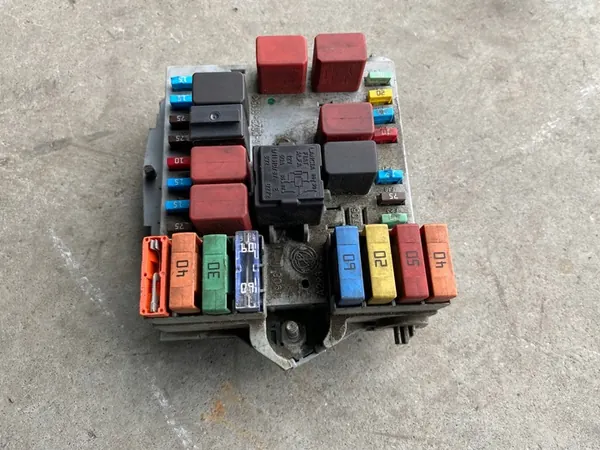 CAIXA DE FUSÍVEIS BOXER JUMPER DUCATO 06-14 image 2