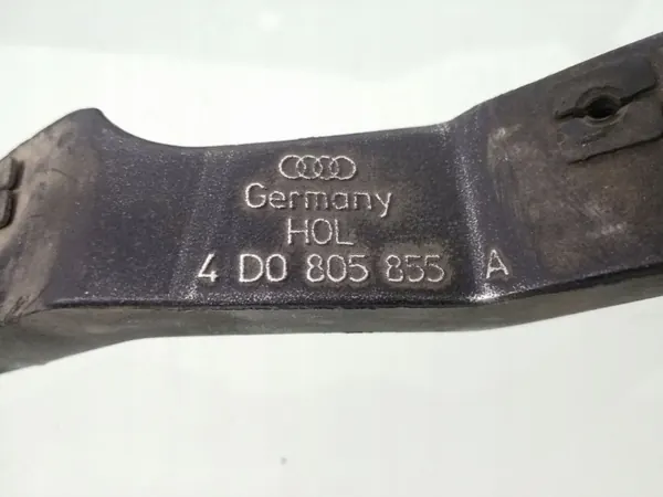 Faro deslizante Audi OE OEM 4D0805855A - Usado image 3