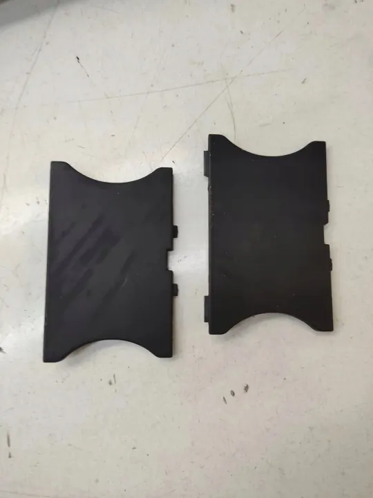 BMW M3 2005 Nedre Bakrutslist OEM 8204279 image 10