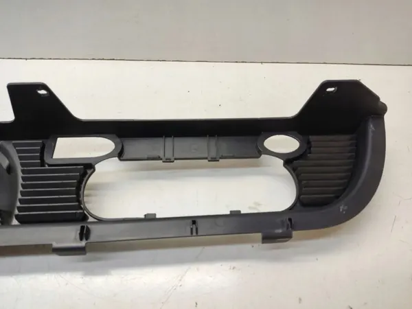 BMW M3 2005 Nedre Bakrutslist OEM 8204279 image 8