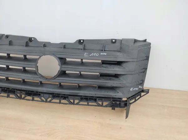 VW Crafter 2E Grill Rear 2E0853653E OEM image 2