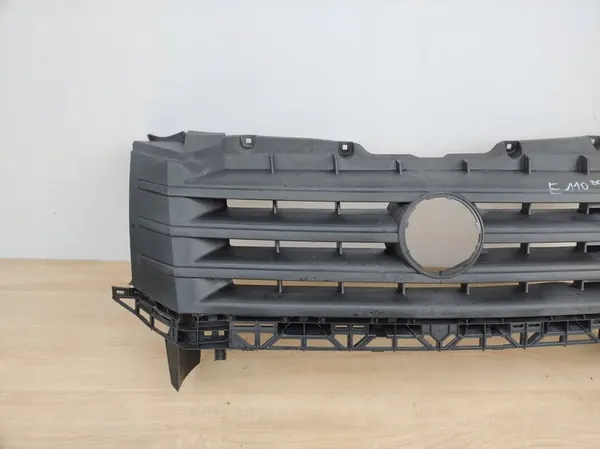 VW Crafter 2E Grill Rear 2E0853653E OEM image 3