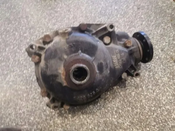 Réducteur avant BMW X3 E83 7545611 2.0L Diesel image 2