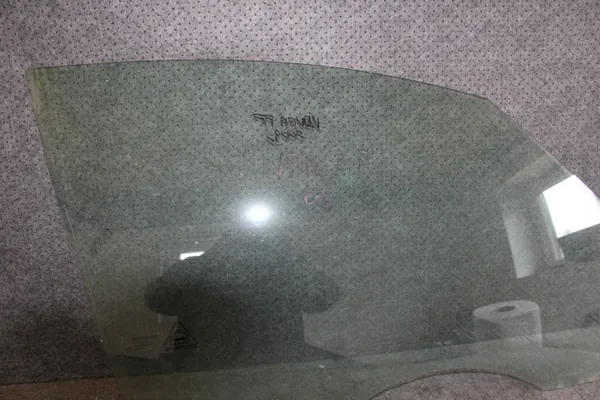 Vitre avant droite OEM 824211P000 pour Kia Venga image 2
