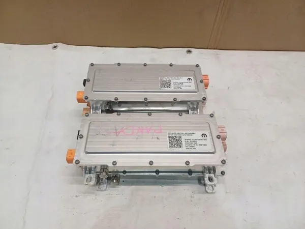 Fiat Panda Jännitemuunnin OEM 986367158000 image 2