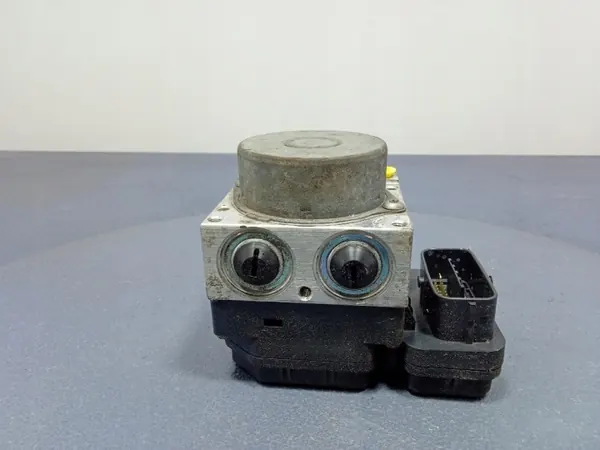 Pompe ABS Toyota OEM 44510-12390 pour Corolla X E15 image 3