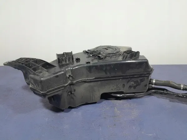 Réservoir AdBlue BMW OEM 7440009 pour X5 G05 3.0D image 4
