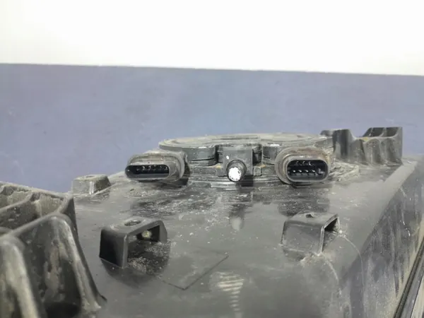 Réservoir AdBlue BMW OEM 7440009 pour X5 G05 3.0D image 5
