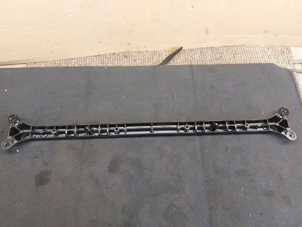 Porsche 992 911 etujousituki OEM 992805573 image 3