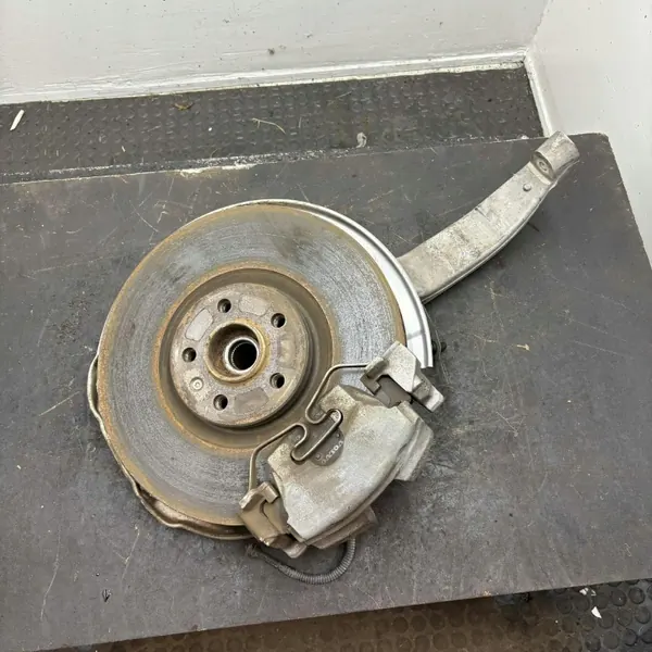 KN052 Roulement de moyeu droit avant pour Volvo image 2