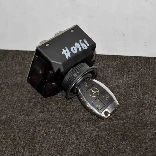 Gebruikt Mercedes-Benz E W212 OEM 10107591 Stationair deel image 2