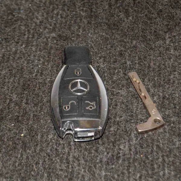Gebruikt Mercedes-Benz E W212 OEM 10107591 Stationair deel image 7