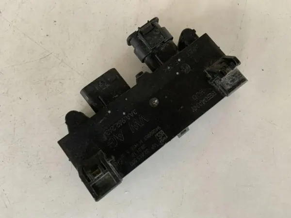 Módulo de porta-malas Audi Q7 OEM 3AA962243F - Usado image 4