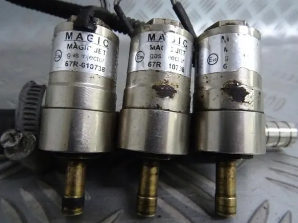 Insprutningsram OEM 67R-010738 för Opel Omega B 2.5 V6 image 3