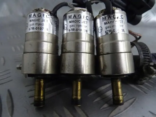 Insprutningsram OEM 67R-010738 för Opel Omega B 2.5 V6 image 4