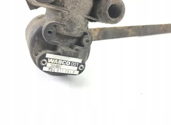 Luftfjädringsnivåregulator OEM 81259370016 - Begagnad image 5