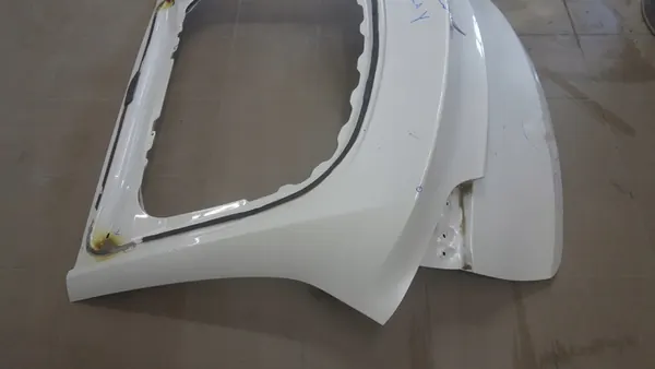 Tesla Y Takaluukku 1493410-ED-A image 3