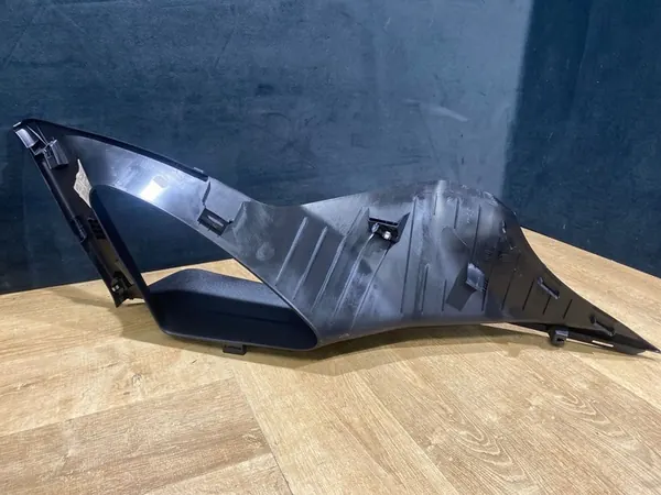 Cobertura do Pilar Traseiro Esquerdo Jaguar F-Pace (X761) SVR HK8351749BL image 4