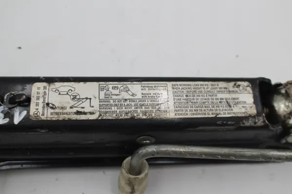 Macaco Mercedes Classe C W203 OEM A2035830715 image 4