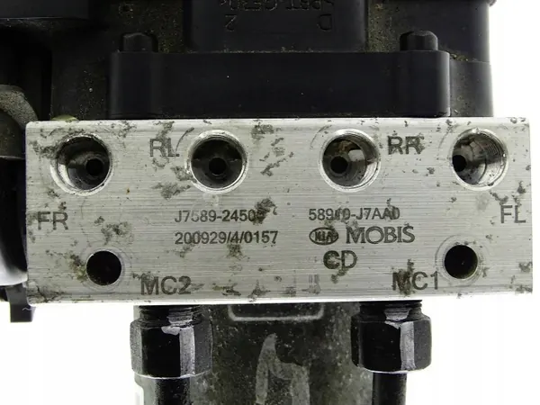 Pompe ABS OEM 58910-J7AA0 pour Kia Ceed III 1.6 CRDI image 8