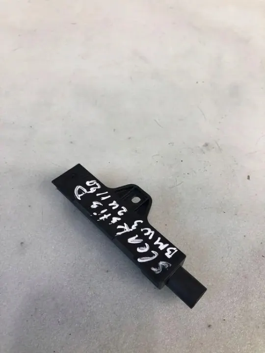 Poignée avant gauche OEM 683206601 pour BMW image 2
