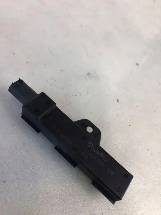 Poignée avant gauche OEM 683206601 pour BMW image 3