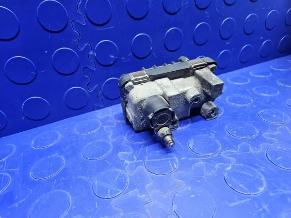 Actuateur Turbo OEM 6NW009550 - Audi OE d'occasion image 7