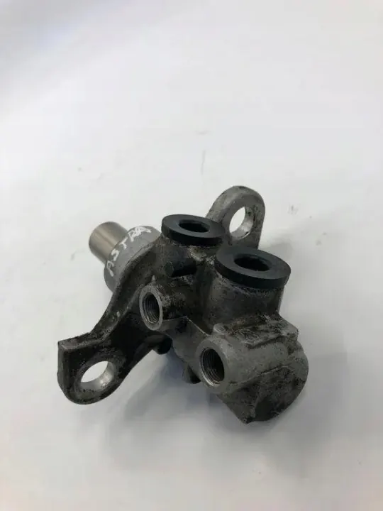 Bremszylinder OEM 0J4F2635 für Opel Astra K image 3