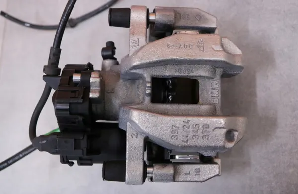 Sistema de freno BMW OE OEM 8846927 image 6