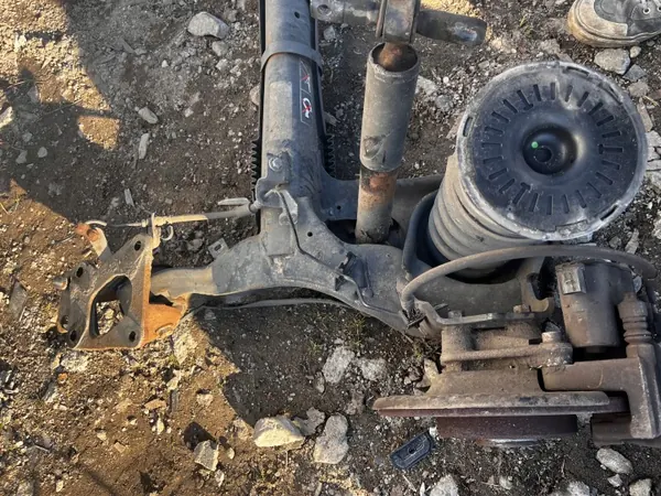 CITROEN BERLINGO IV Bakaxelbalk OEM Begagnad image 4